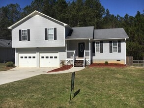 Building Photo - 753 Newport Dr