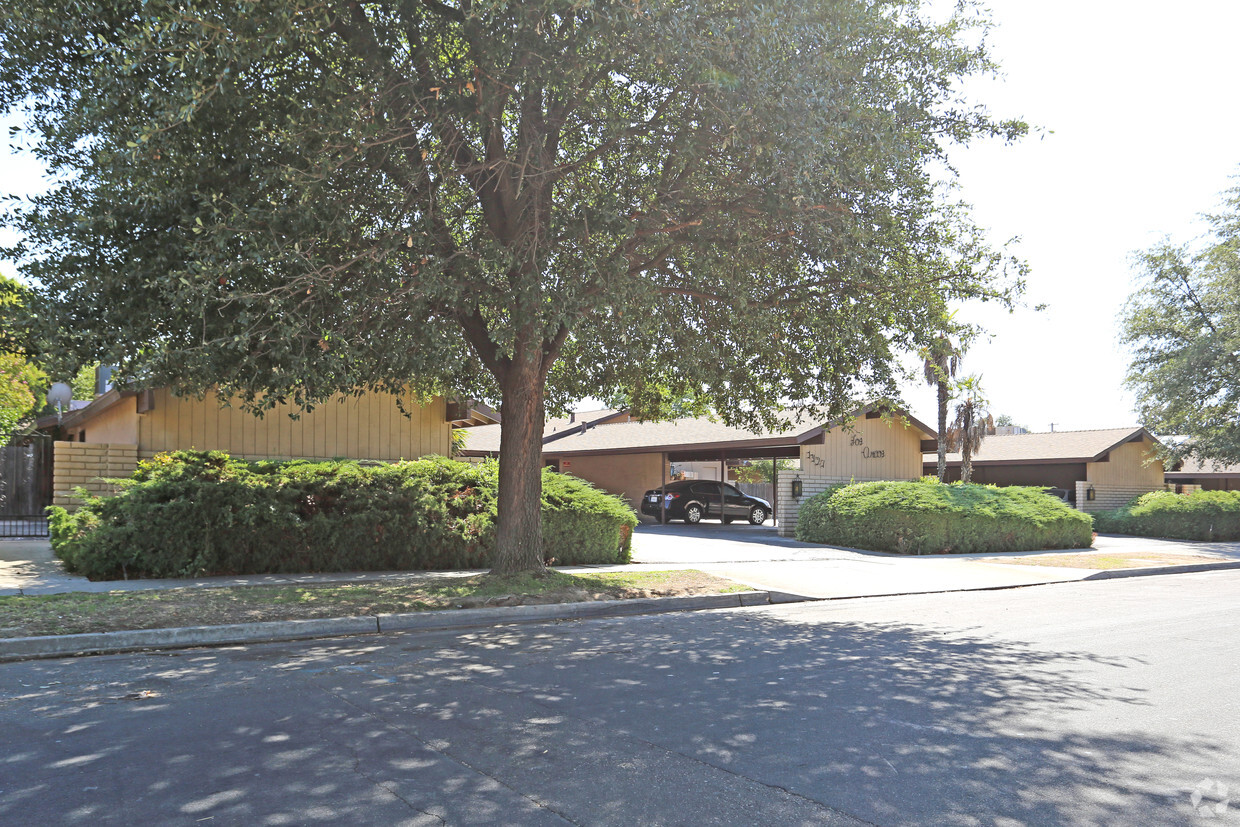 Foto del edificio - Los Arcos Apartments