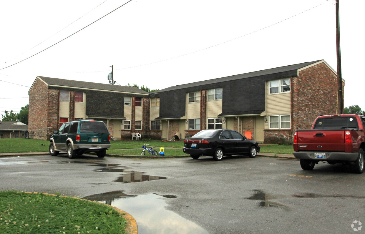 Building Photo - Shelby Manor Apartments