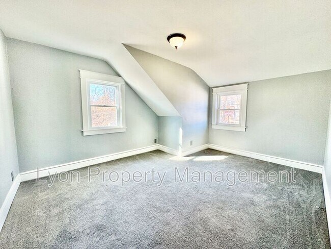 Building Photo - 2139 Mineral Spring Ave