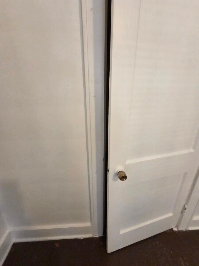 Foto del edificio - 1374 Rayner St