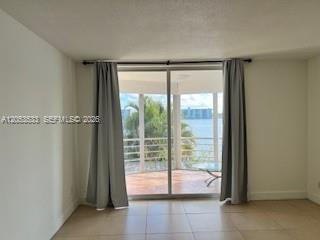 Foto del edificio - 1100 NE 191st St