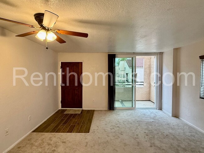 Building Photo - La Jolla/UTC, 3927 Nobel Dr #80 - Beautifu...