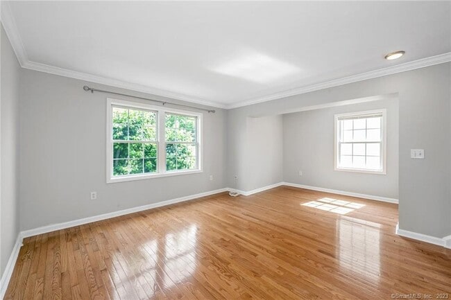 Building Photo - 28 3rd St