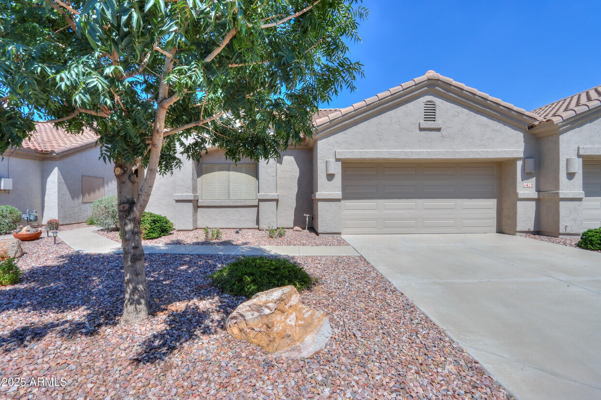 Foto principal - 1412 N Desert Willow St