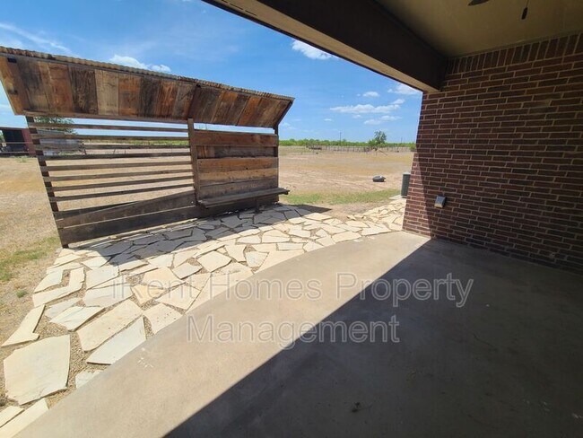 Foto del edificio - 12035 Old Mill Rd