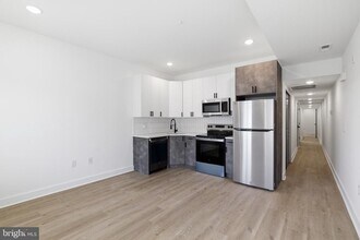 Building Photo - 630 W Cumberland St
