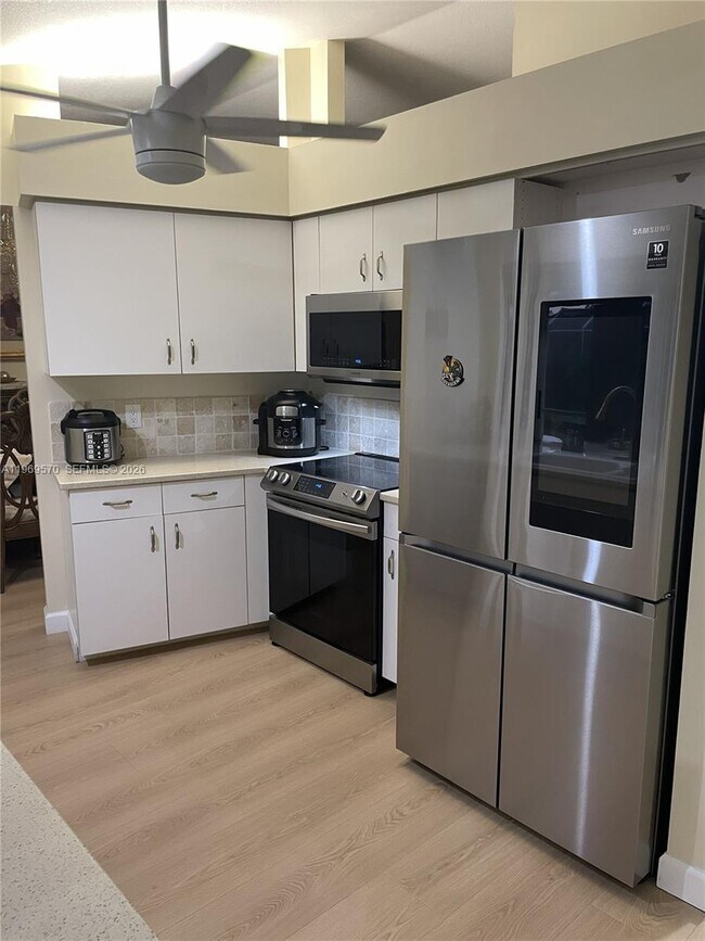 Foto del edificio - 1402 SE 1st Terrace