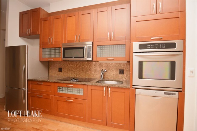 Building Photo - 2 br, 2 bath Condo - 660 W Wayman St Unit 307