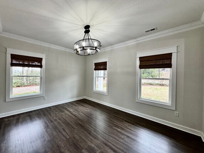 Foto del edificio - Farmhouse-style Home - Ready NOW in Pungo! A First Time Rental with a HUGE Fenced Yard, Attached ...