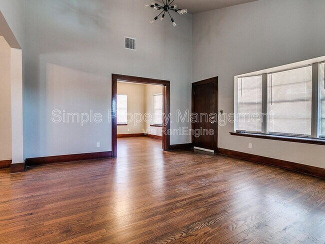 Foto del edificio - 421 NW 25th St