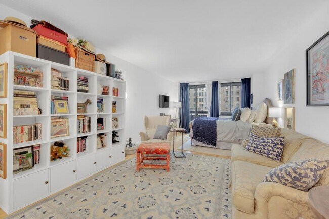 Foto del edificio - 0 bedroom in New York NY 10019