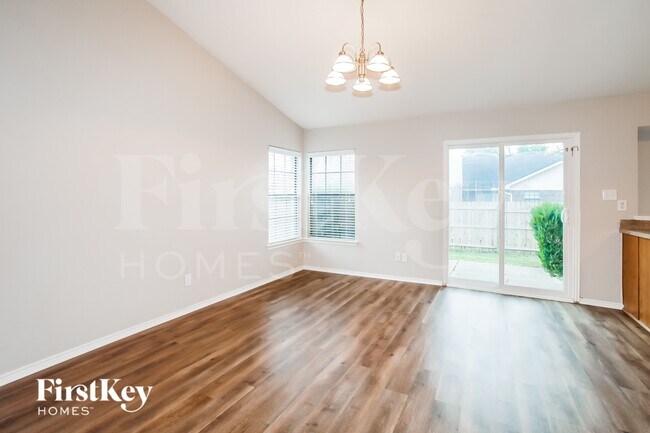 Foto del edificio - 1502 Barbara Ln