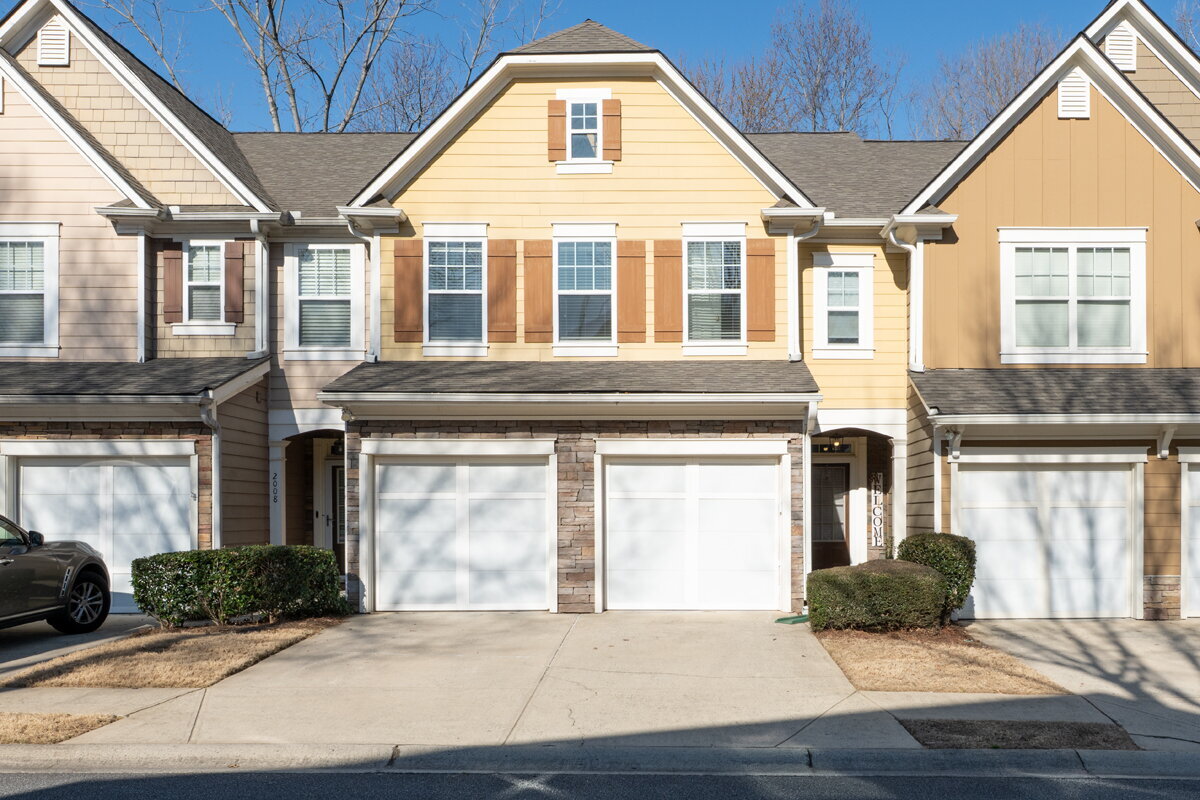 Primary Photo - "Charming 3-Bed Home in Kennesaw with Gran...