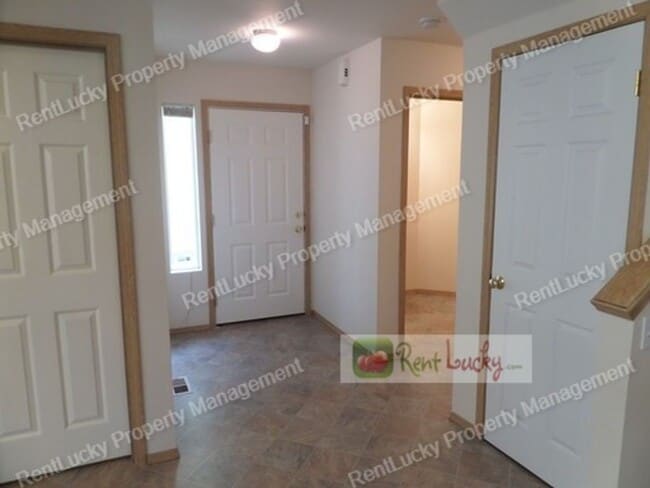 Building Photo - Parisi-Lakewood Duplex