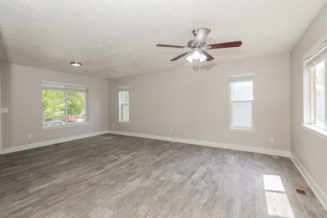 Building Photo - 4082 E Ofallons Way
