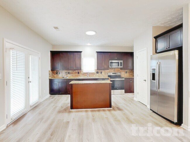 Building Photo - 6793 Chestwood Ln