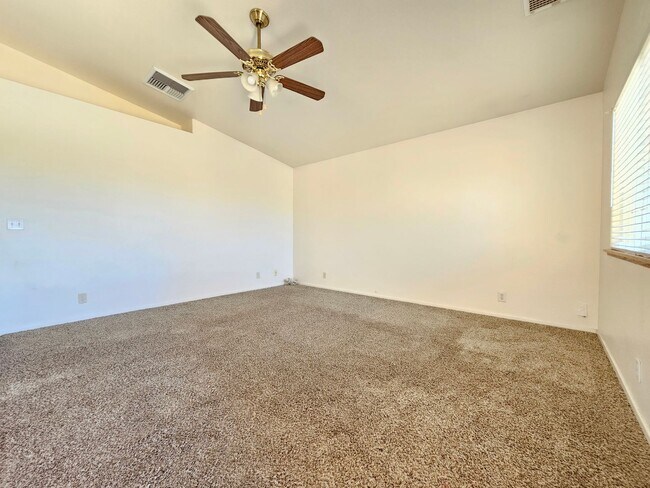 Foto del edificio - Cozy 3 bed 2 bath