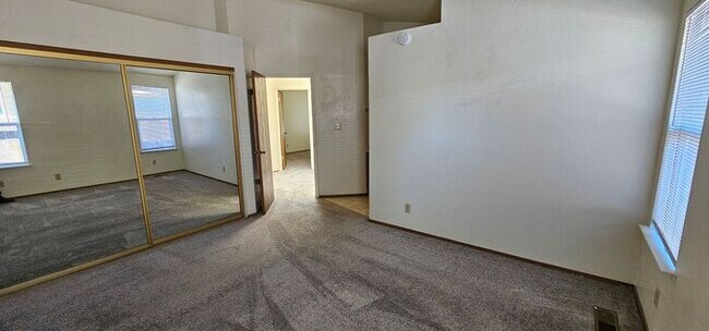 Foto del edificio - 3 bed 2 bath 2 car Garage Northwest Reno H...