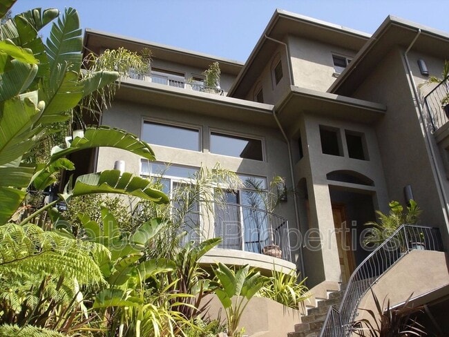 Building Photo - 6919 Bristol Dr