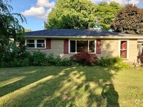 Building Photo - 22 Fairview Ct