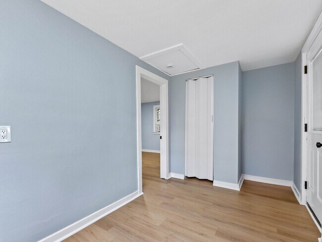 Foto del edificio - Charming Renovated 1-Bedroom Rental in Browns Mills – Bright, Cozy & Move-In Ready!