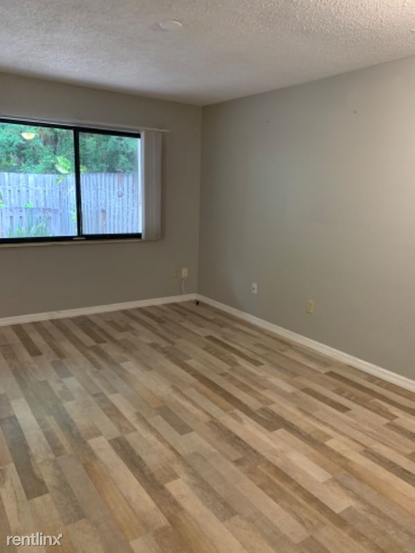 Building Photo - 3 br, 2.5 bath Townhome - 8761 ILEX  CT