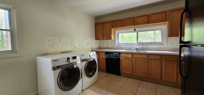 Building Photo - 804 Brookdale Dr SW