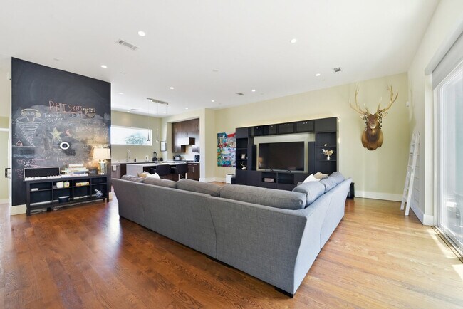 Foto del edificio - 1512b Yale St