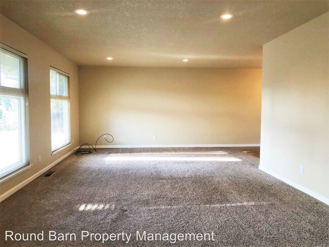 Foto del edificio - 4 br, 3 bath House - 6091 Dinah Court
