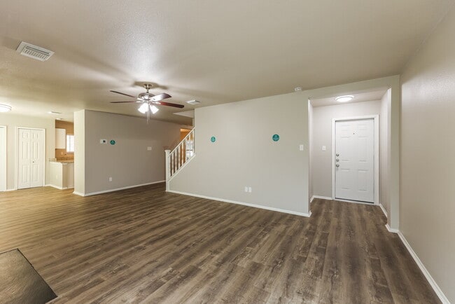 Foto del edificio - 8003 Coco Meadow Dr