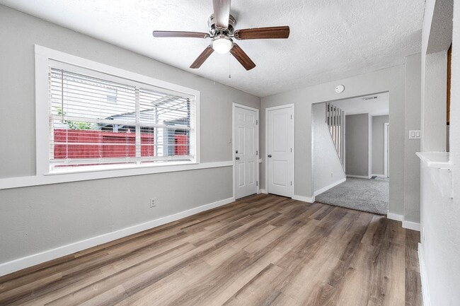 Building Photo - 4620 W Orange St
