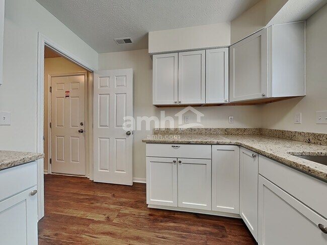 Foto del edificio - 3907 Little Creek Dr