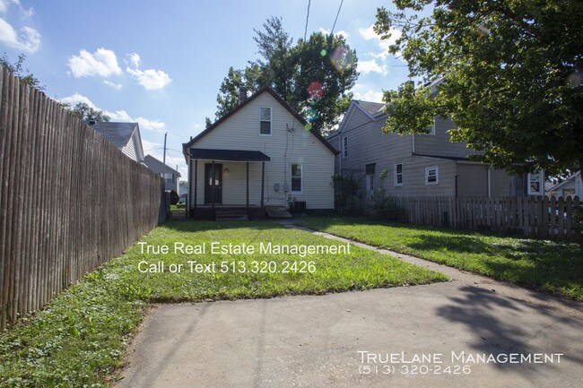 Building Photo - 816 Laurel Ave