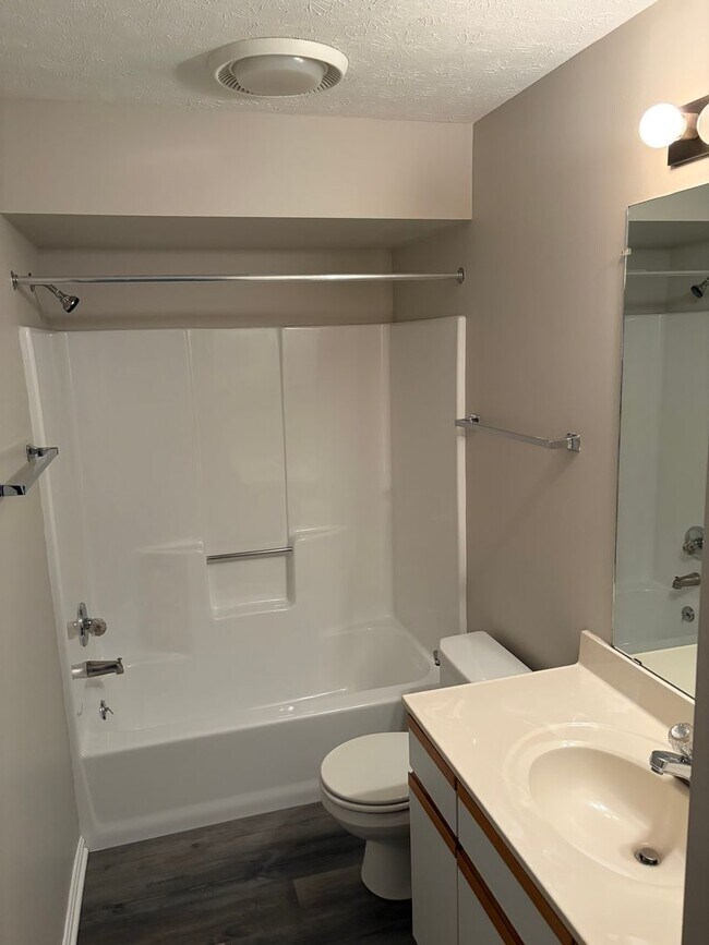 Foto del edificio - 3 Bedroom 2 Bath Condo