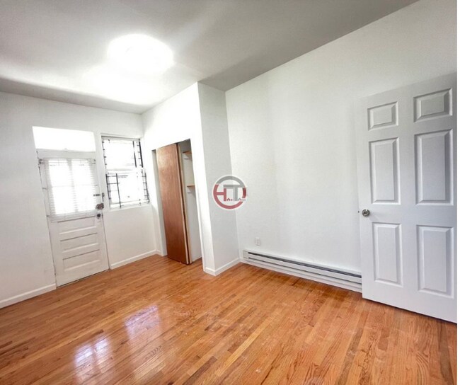 Building Photo - 3143 Sands Pl
