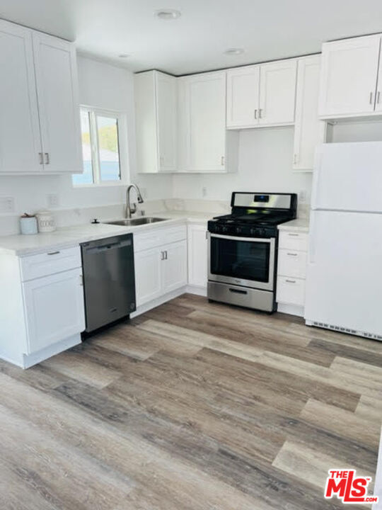 Foto del edificio - 7422 Milwood Ave