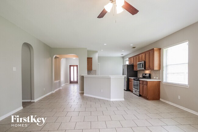Building Photo - 13203 Redhead Ct