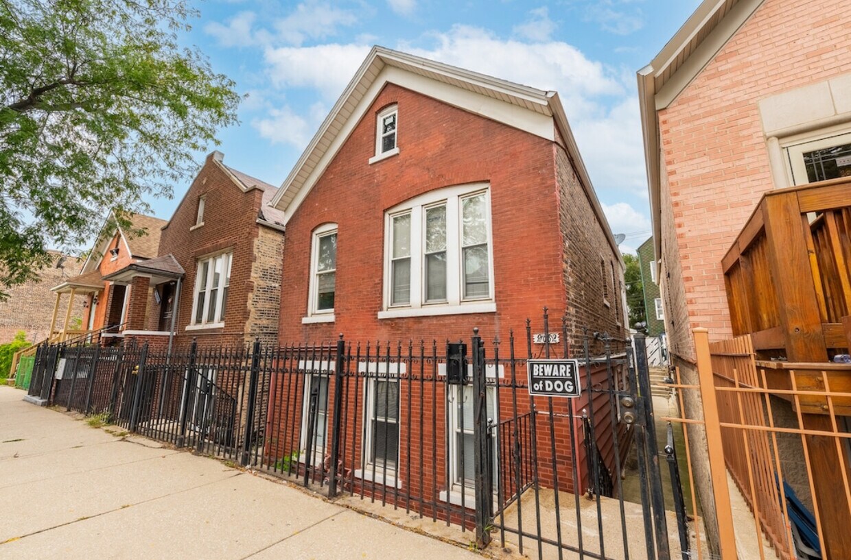 Primary Photo - 2632 W 25th St