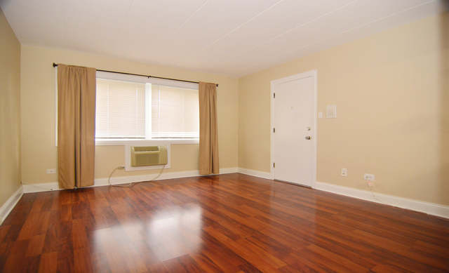 Primary Photo - 4430 W 111th St