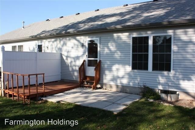 Building Photo - 1418 Hathaway Dr