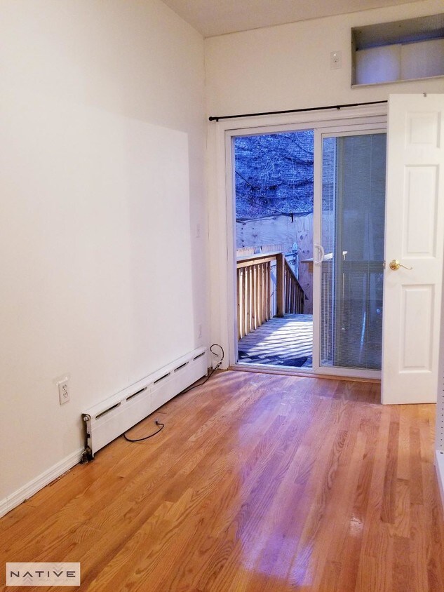 Primary Photo - 117 Huron St