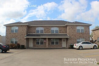 Building Photo - 102 E Robin Ln