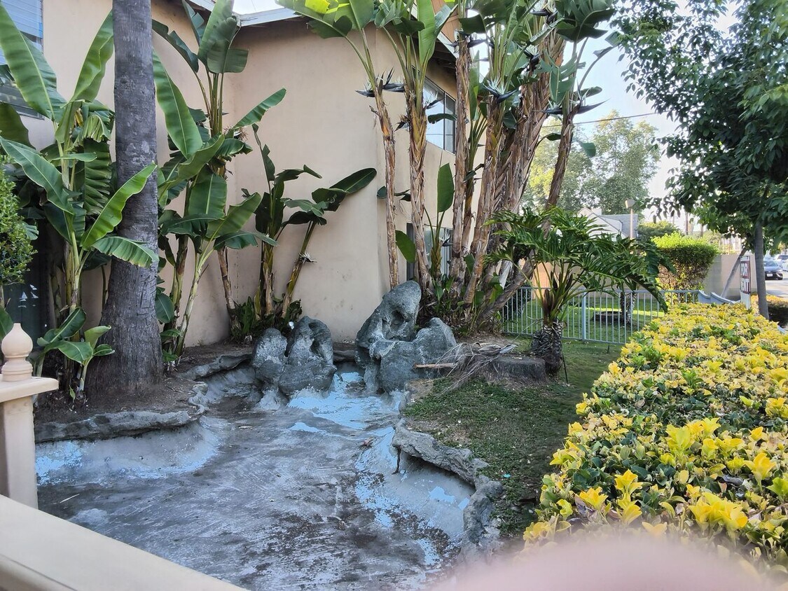 Foto del edificio - Jade Gardens Apartments