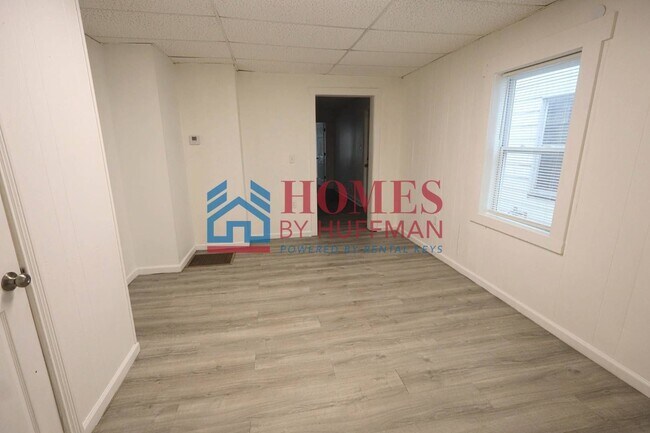 Foto del edificio - 309 E Virginia St