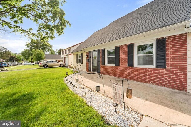 Building Photo - 35 Mullshire Ln