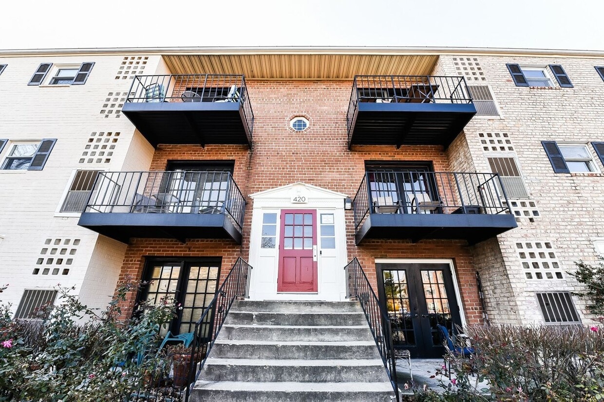 420 N Armistead St, Alexandria, VA 22312 Condo for Rent in Alexandria, VA