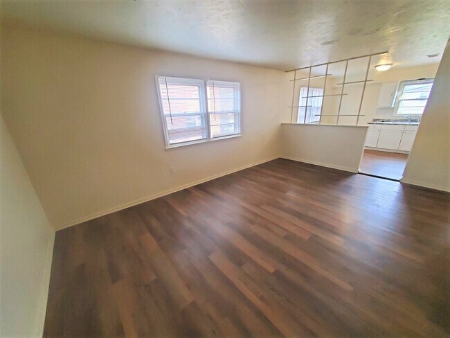 Foto del edificio - 4729 Erskine St