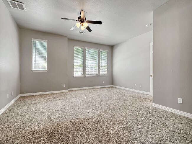 Building Photo - 5973 Country View Ln
