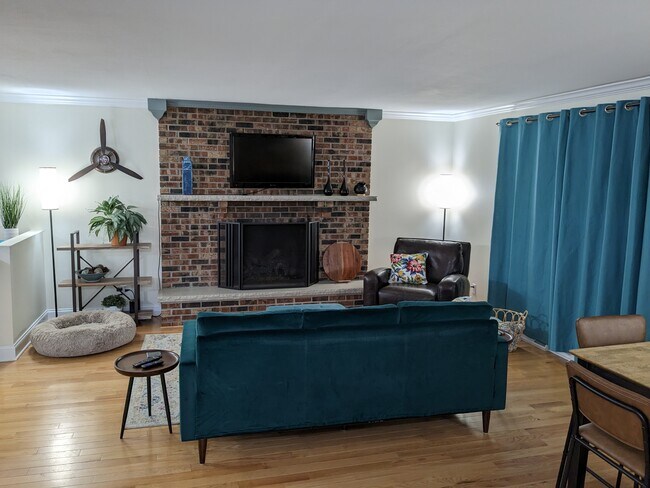 Building Photo - 10 Obadiah Dr